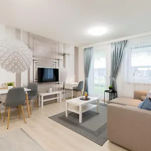 Downtown Residences Leo - Ac, Elevator, Terrace Appartement